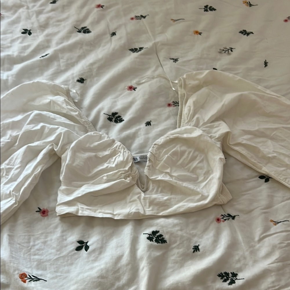 Zara White Ruffled Blouse